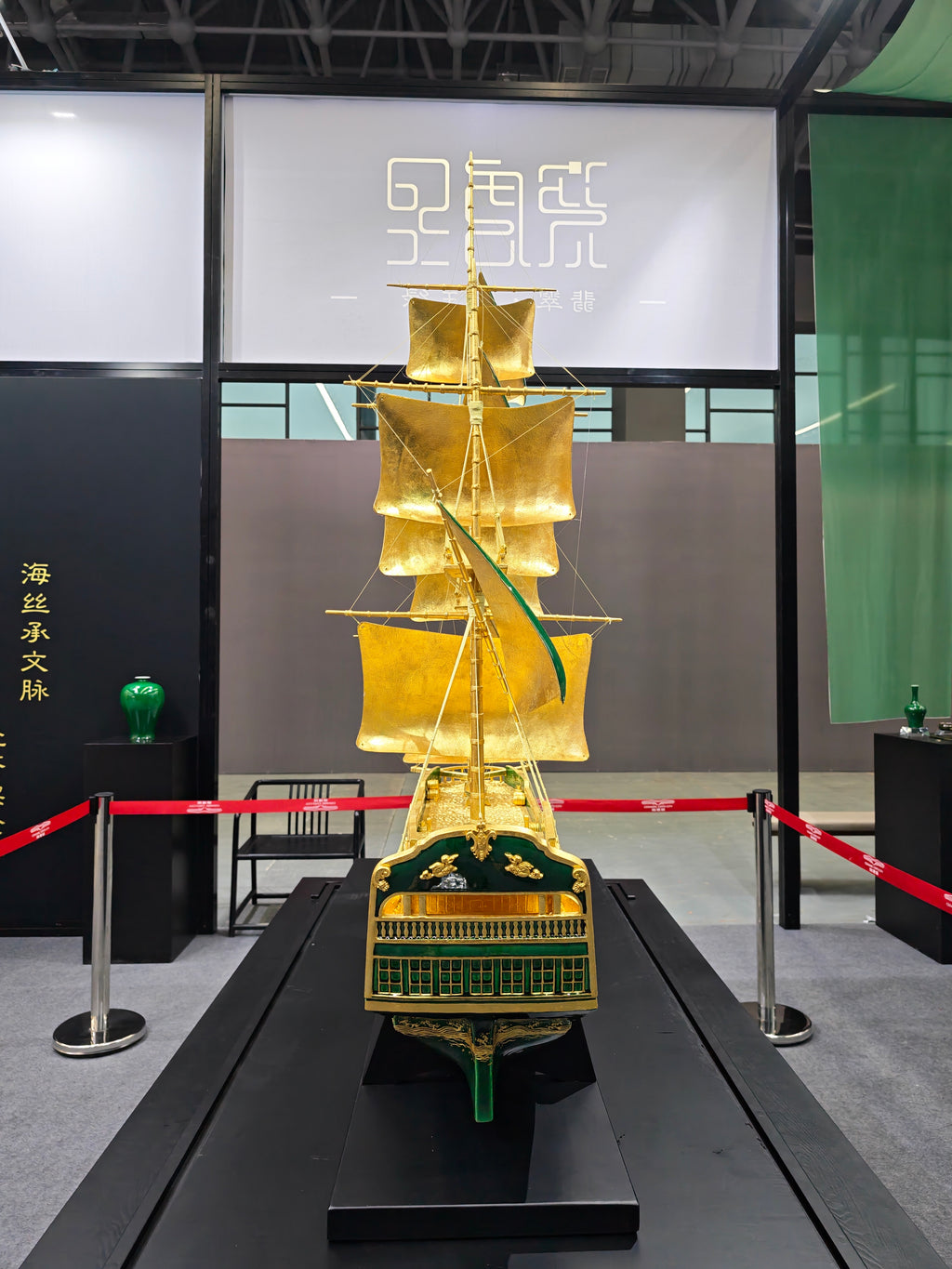 Jingdezhen · Hand-Crafted Porcelain Tall Ship "Götheborg" — Collector's Art Sculpture